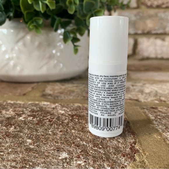 ✨$4✨ Glam Glow | SUPERSERUM 6-Acid Refining Treatment | Travel Mini - Picture 2 of 5